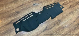 Thảm taplo da vân cacbon Mercedes C 2015