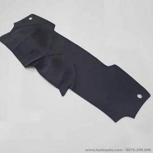 Thảm taplo da vân cacbon Nissan Sunny