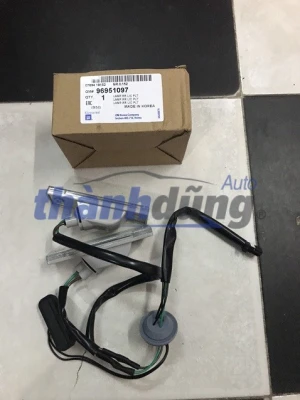 CÔNG TẮC MỞ CỐP HẬU DAEWOO LACETTI, CHEVROLET CRUZE, ORLANDO