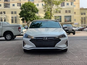 Hyundai Elantra 1.6 AT 2019 model 2020 siêu chất trên thị trường