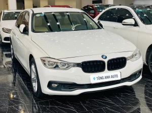 BMW 320i Màu Trắng Sản Xuất Năm 2016