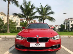 BMW 320i sản xuất 2016 phiên bản màu đỏ