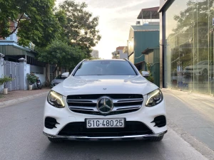 Mercedes Benz GLC 300 Màu Trắng Nội Thất Nâu - SXN 2017