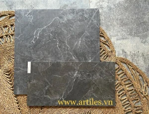 Gạch mờ ốp tường nhà vệ sinh xám đen 30x60cm