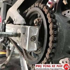 Pát tăng sên nhôm nguyên khối cho Winner 150