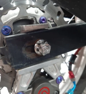 Cốt bánh sau inox Salaya cho Yamaha Exciter 135 (4 số)