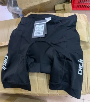 Quần short Cheji mặc ngoài