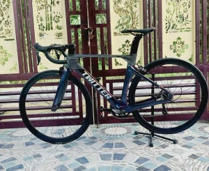 Xe đạp đua Twitter Aurora 4700 khung carbon đổi màu
