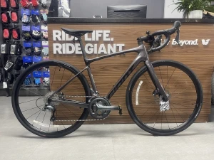 Xe đạp đường trường GIANT DEFY ADV E 2023