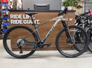 Xe Đạp Thể Thao GIANT XTC ADV 2 2024 (khung carbon group SLX 2*12)