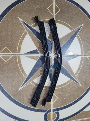 Giá bắt cản sau lái Ertiga 2018-2022 71822-73R00-000