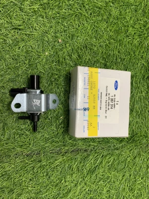 Van đóng ngắt hơi máy Escape 2000-2013 1357314