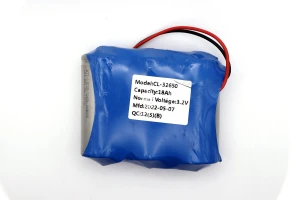 Pin Lithium 32650 (Kiểu : Ngang/3 quả)