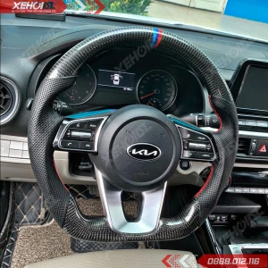Độ vô lăng carbon thể thao cực đẹp cho xe Kia Cerato K3 - Xe Hơi AZ