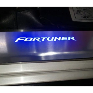 Bộ 4 ốp bậc trong Inox có đèn xe Fortuner 2006- 2007 2008 2009 2010 2011 2012 2013 2014 2015 HÀNG ĐẸP