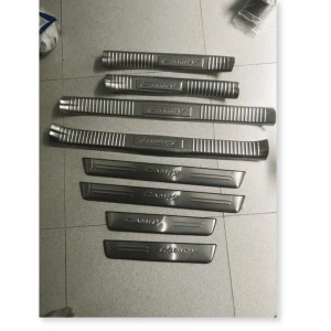 Bộ ốp bậc giẫm trong ngoài xe Toyota Camry 2014 - 2018 mẫu INOX