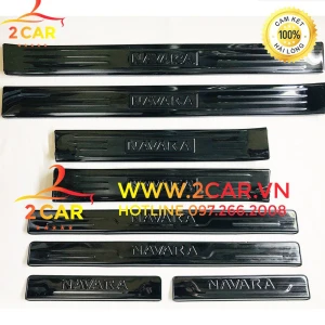 Nẹp bước chân trong, ngoài xe Nissan Navara 2015-2021 chất liệu titan cao cấp
