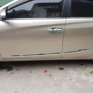 Nẹp Sườn Xe Toyota Vios 2019- 2020- 2021 - 2022 mạ crom cao cấp - Mẫu chữ dập nổi