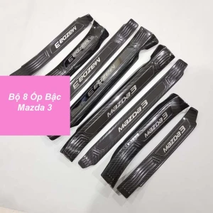 Ốp Bậc Cửa, Nẹp bước chân CARBON Xe Mazda 3 2020 2021 2022 2023 vân cacbon cao cấp