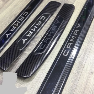 Ốp bậc cửa, Nẹp bước chân CARBON xe Toyota Camry 2019 2020 2021 vân Cacbon cao cấp
