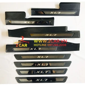 ỐP BẬC CỬA, NẸP BƯỚC CHÂN TRONG NGOÀI CACBON CAO CẤP SUZUKI XL7 2019- 2023 vân carbon