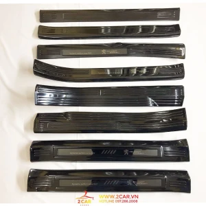 Ốp bậc cửa, Nẹp bước chân trong, ngoài xe Peugeot 5008 2018 - 2023 chất liệu titan