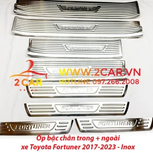 Ốp Bậc Cửa, Nẹp Bước Chân Trong Ngoài Xe Toyota Fortuner 2017 2018 2019 2020 2021