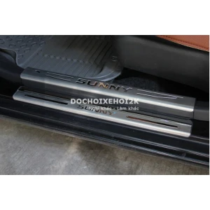 Ốp Bậc Cửa, Nẹp bước chân Xe Nissan Sunny 2014 2021, chất liệu Inox cao cấp