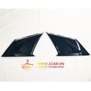 Ốp mang cá sau xe Toyota Corolla Cross, ốp trang trí kính sau xe Toyota Cross 2020-2022