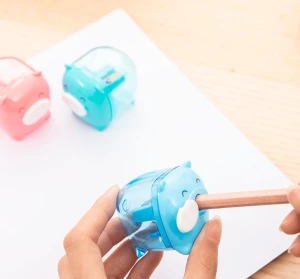 Gọt chì E0557 Deli hình heo con