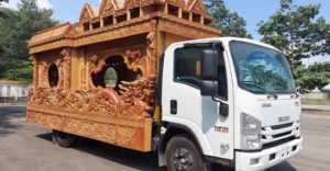 XE CHỞ QUAN TÀI ISUZU NPR 400