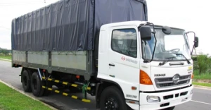 Xe tải Hino 16 Tấn FL8JTSL ( THÙNG MUI BẠT )