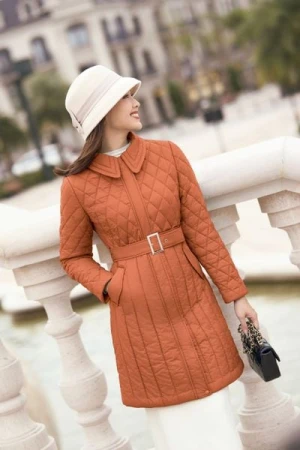 Áo phao dáng dài Dream nữ cổ bẻ siêu nhẹ, giữ ấm tối đa