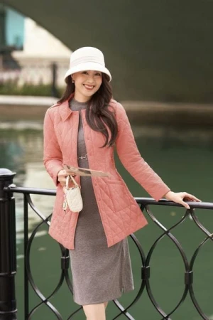 Áo phao nữ dáng lửng Classy chần bông siêu nhẹ công nghệ Nhật