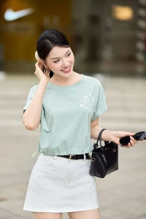 Áo phông nữ chất liệu cotton dáng tay liền rút gấu in hoa