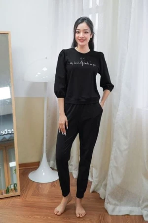 Bộ mặc nhà chất liệu cotton, kiểu dáng tay lỡ bo gấu, quần dài