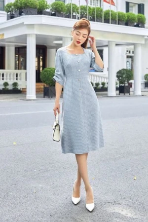 Đầm dạ tweed cổ vuông tay lỡ phối cúc ngọc sang chảnh