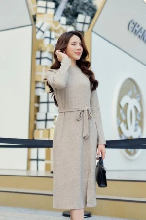 Đầm suông dài tay chất cotton nỉ lông cừu thiết kế xẻ trước kèm đai