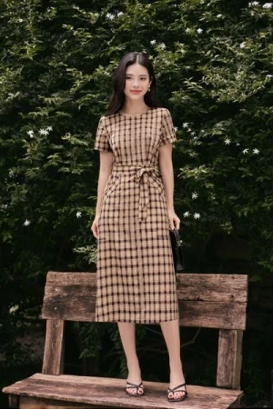 Đầm thô kẻ caro túi chéo thắt eo tôn dáng