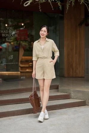 Quần đùi nhung tăm cạp cao tôn dáng, trẻ trung