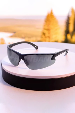 Kính bảo hộ A700 đen - Bảo Hộ Lao Động Thiên Bằng