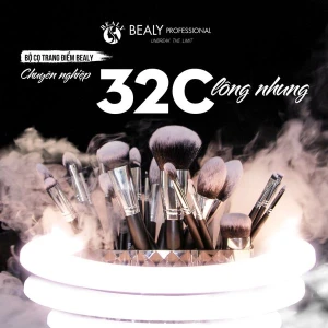 BỘ CỌ TRANG ĐIỂM XẾP LỚP LÔNG NHUNG BEALY 32C