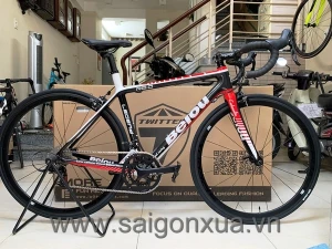 Xe đạp đua BEIOU R8.0 - Khung, Vành full Carbon, groupsets SENSAH EMPIRE 11 LÍP . Đen/trắng