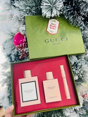 SET NƯỚC HOA NỮ GUCCI BLOOM EAU DE PARFUM ( EDP 100ML BODY LOTION 100ML EDP 10ML)