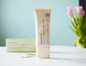 KEM BB INNISFREE TRÀ XANH SPF29 PA