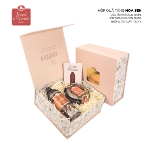 Bộ quà tặng Tesori d Oriente Sữa tắm 500ml và Nến 200gr kèm hộp túi chính hãng Ý