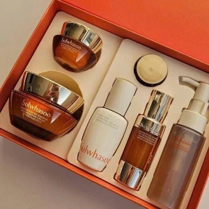 Phiên bản giàu dưỡng Bộ Kem Dưỡng Chống Lão Hóa Nhân Sâm Sulwhasoo Concentrated Ginseng Rejuvenating Perfecting Rich