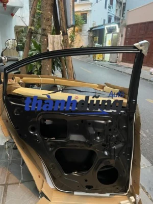 CÁNH CỬA SAU PHỤ TOYOTA CAMRY 2013 | 67003-06190