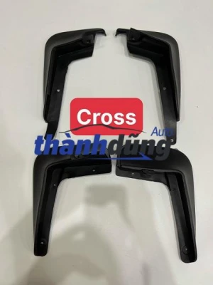CHẮN BÙN BÁNH TOYOTA CROSS 2020-2023