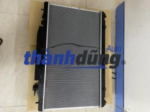 KÉT NƯỚC TOYOTA VENZA 2010